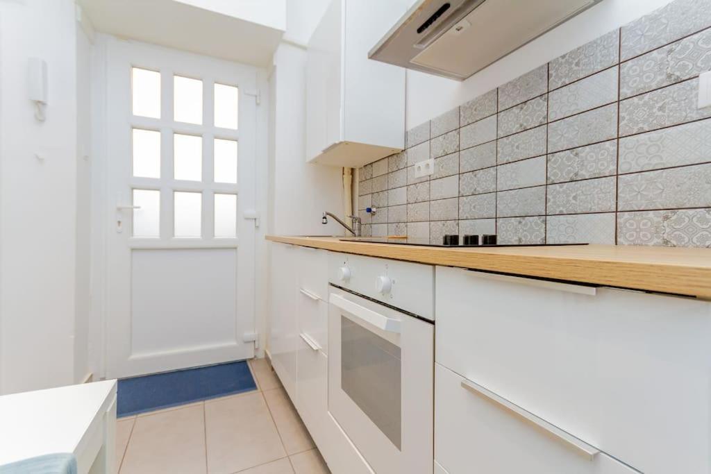 Cozy Nest By The Andrassy Avenue Appartement Boedapest Buitenkant foto